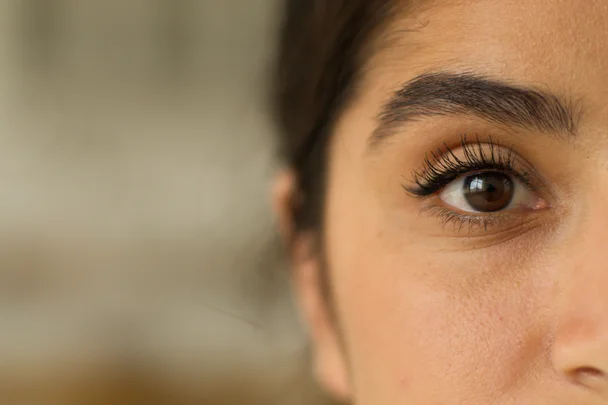 Mark Aurel Klinik | EMDR Das ist eine Frau bei einer EMDR-Therapie.